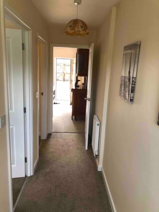 Entire Guest Suite With Gated Property Broad Blunsdon Екстер'єр фото
