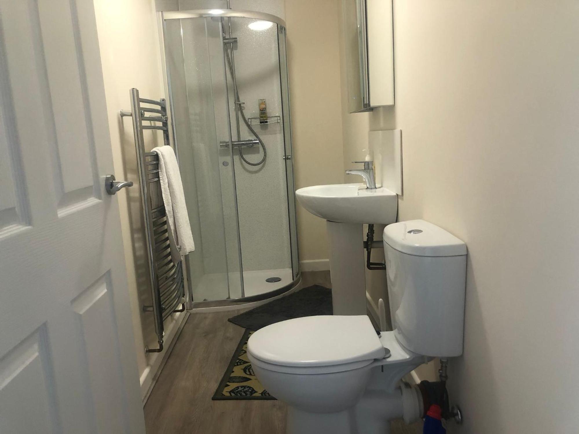 Entire Guest Suite With Gated Property Broad Blunsdon Екстер'єр фото